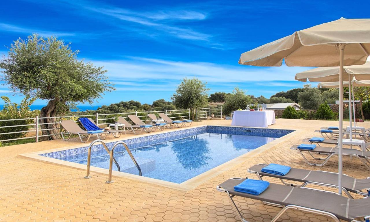 Aqua Blue Villas With Heated Pool Mathés Exterior foto