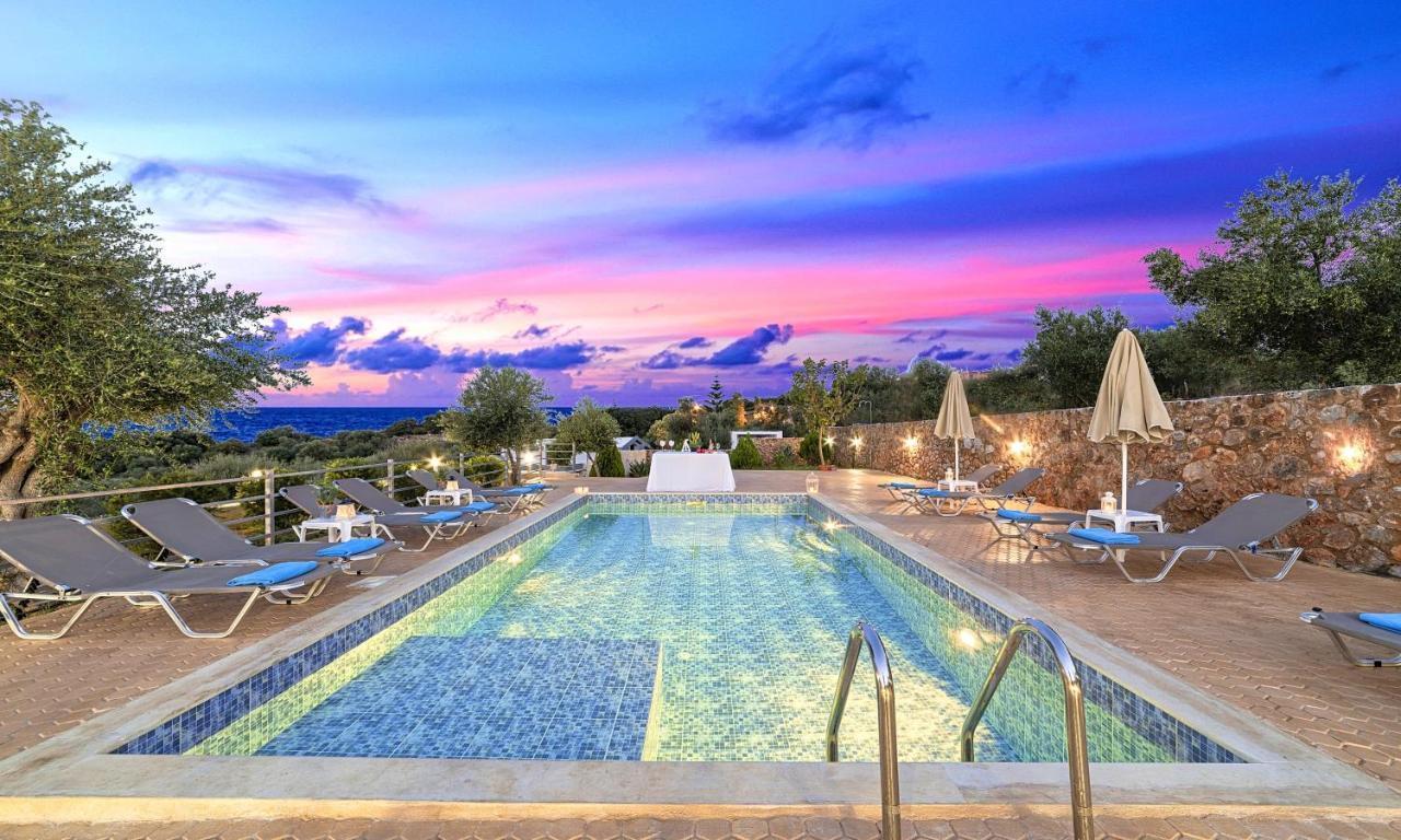 Aqua Blue Villas With Heated Pool Mathés Exterior foto