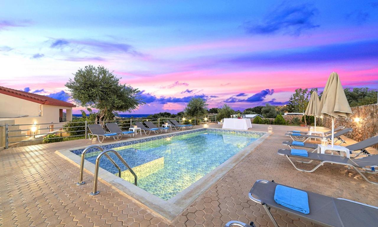 Aqua Blue Villas With Heated Pool Mathés Exterior foto