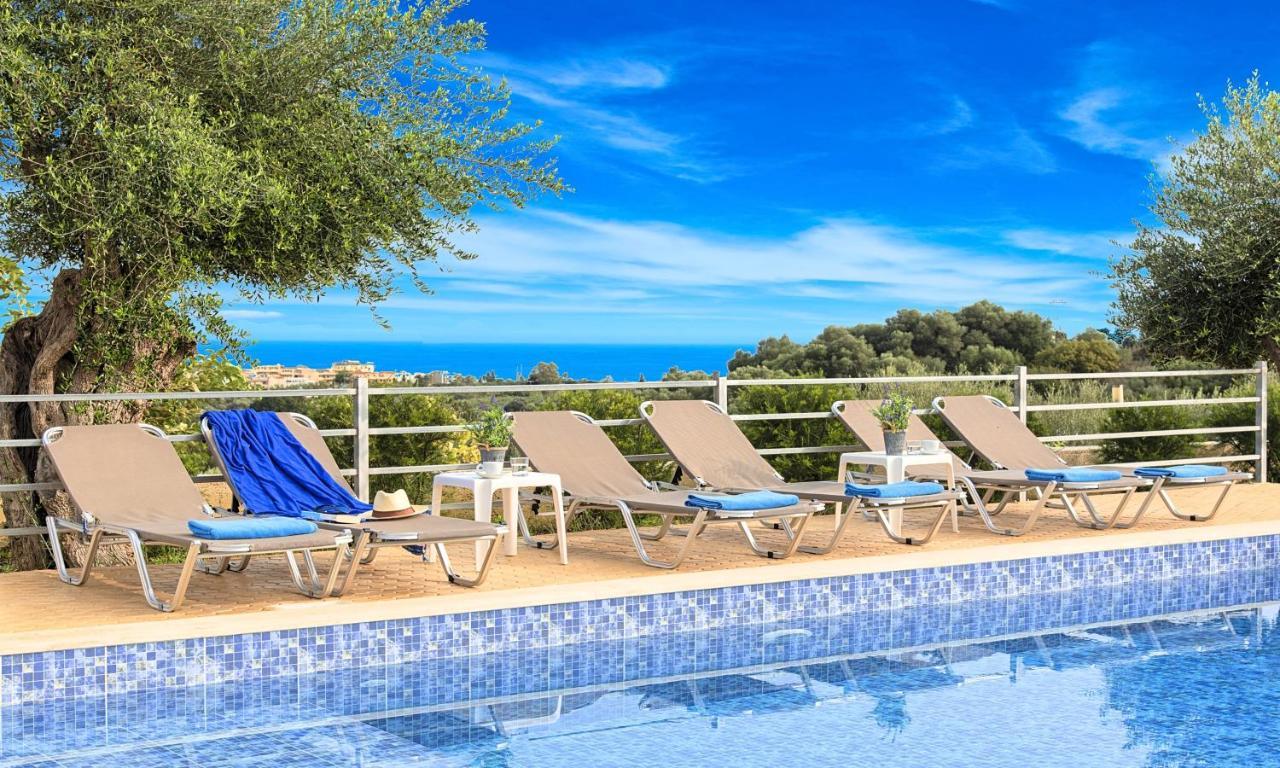 Aqua Blue Villas With Heated Pool Mathés Exterior foto